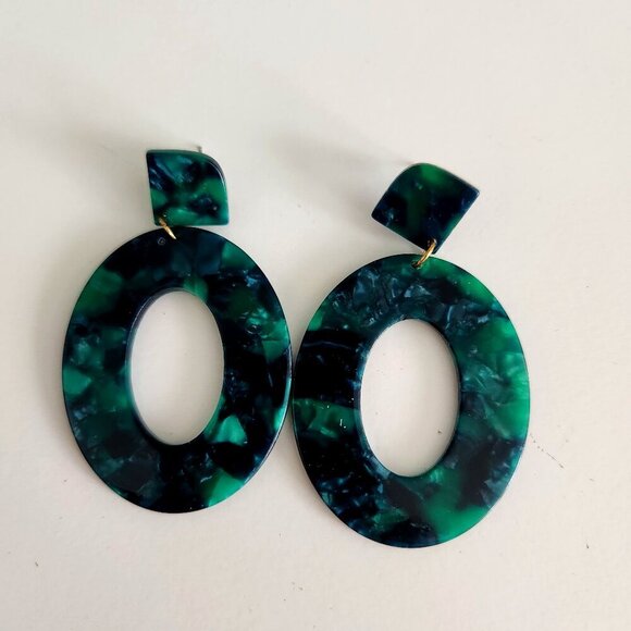 Bundle and Save- New Jade Green Acrylic Statement Earrings Minimalist Jewelry - Picture 1 of 5